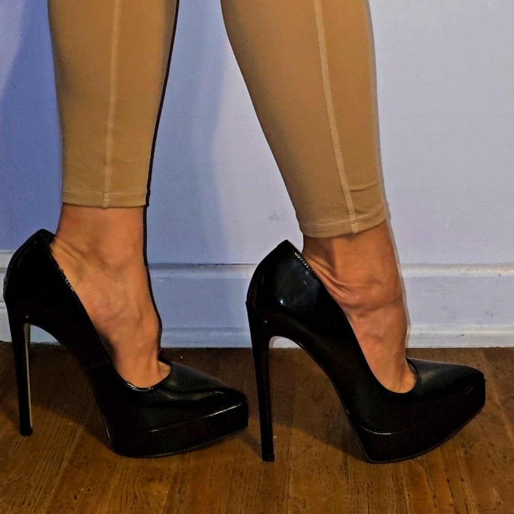 ALDO Women's 7.5 Black patent leather high heels closed toe platform pumps